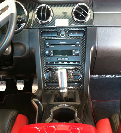 2005 mustang console