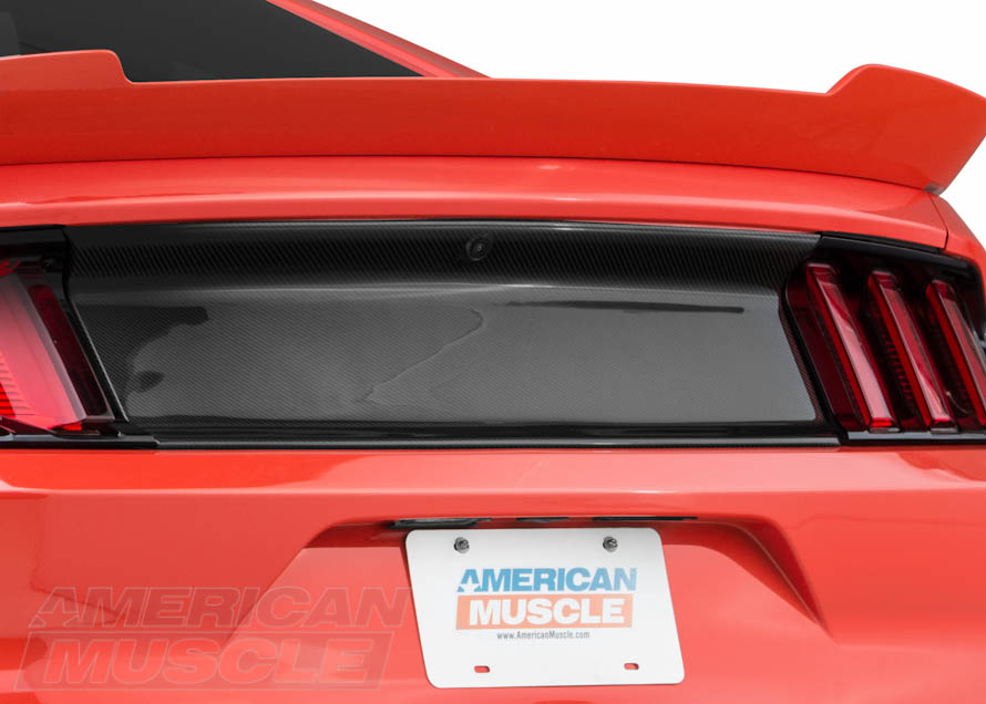 2015 Mustang with Carbon Fiber Decklid Panel