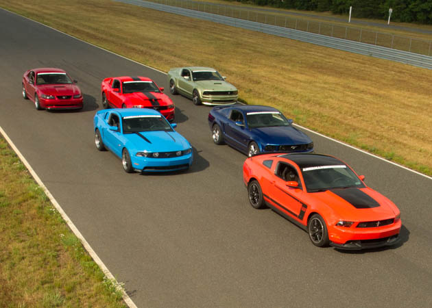 1999-2011 Mustang GTs and V6s at the Track