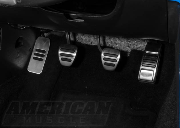 Gt500 Style Pedal Covers On A 2006 Mustang